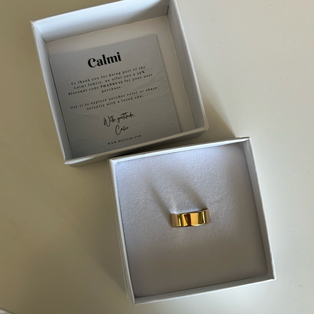 Calmi Ring - New with box
